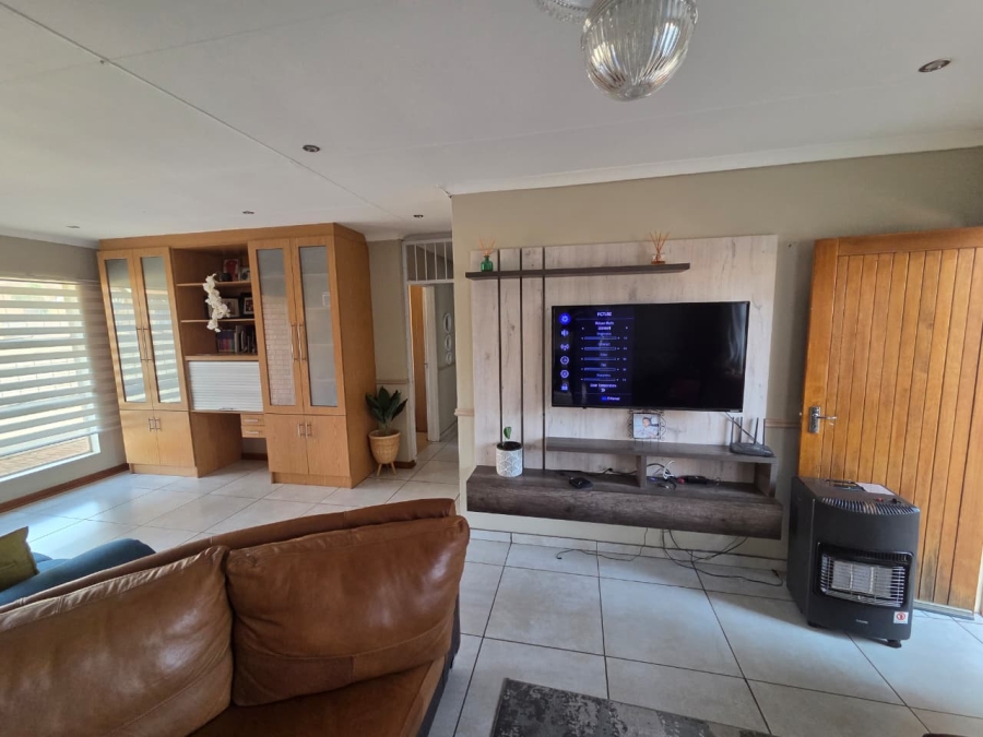 3 Bedroom Property for Sale in Spitskop SH Free State